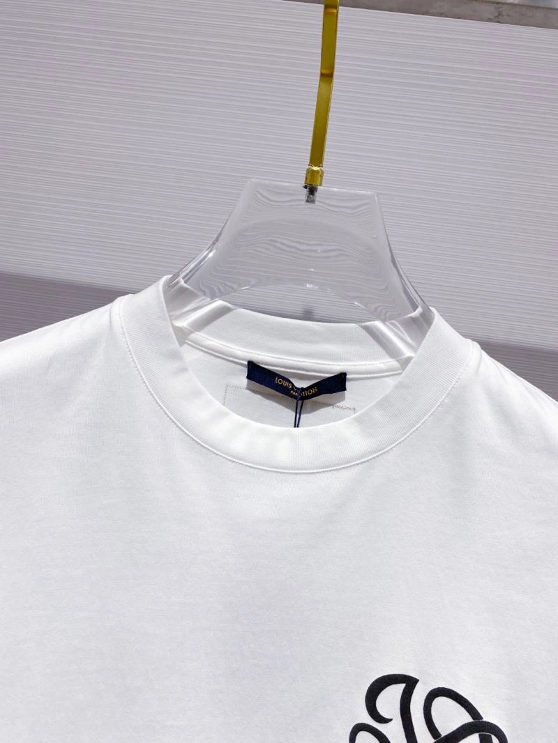 Louis Vuitton T-Shirts Elegant 134203