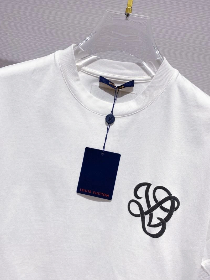Louis Vuitton T-Shirts Elegant 134203