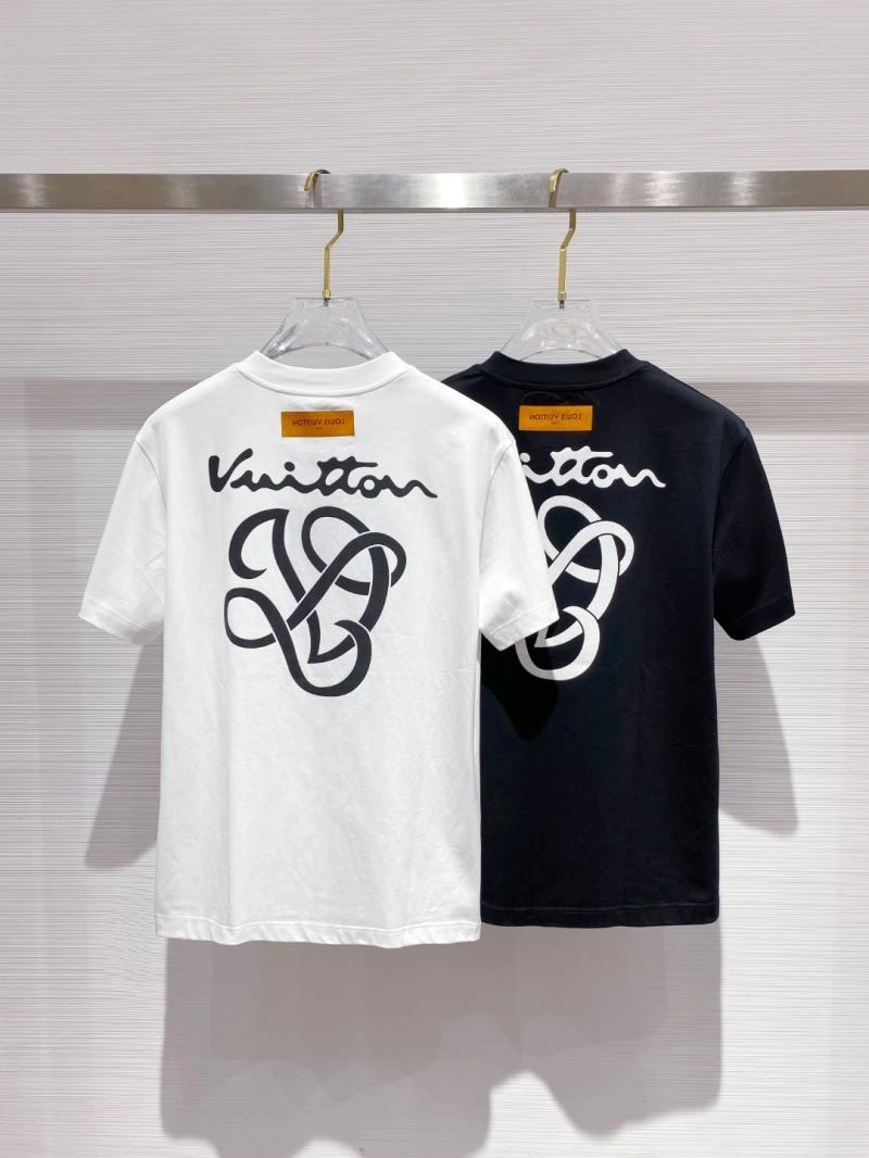 Louis Vuitton T-Shirts Elegant 134203