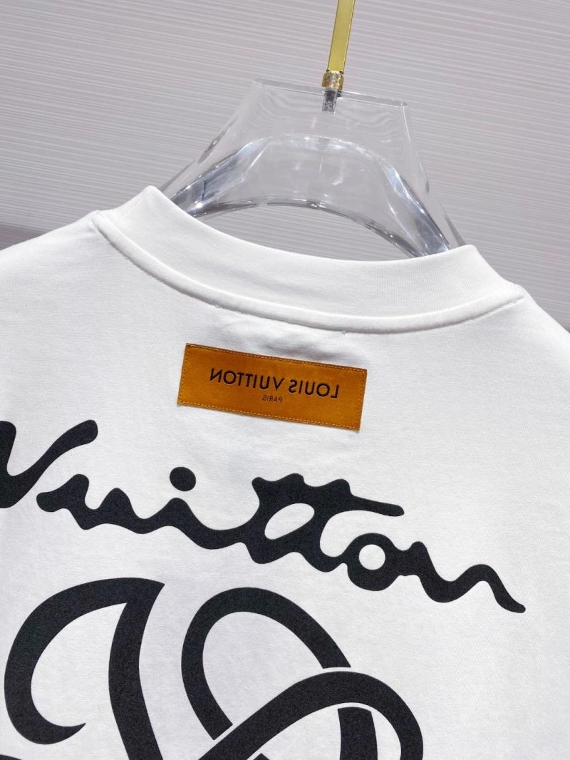 Louis Vuitton T-Shirts Elegant 134203