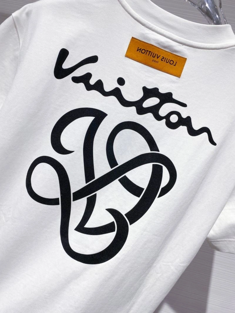 Louis Vuitton T-Shirts Elegant 134203