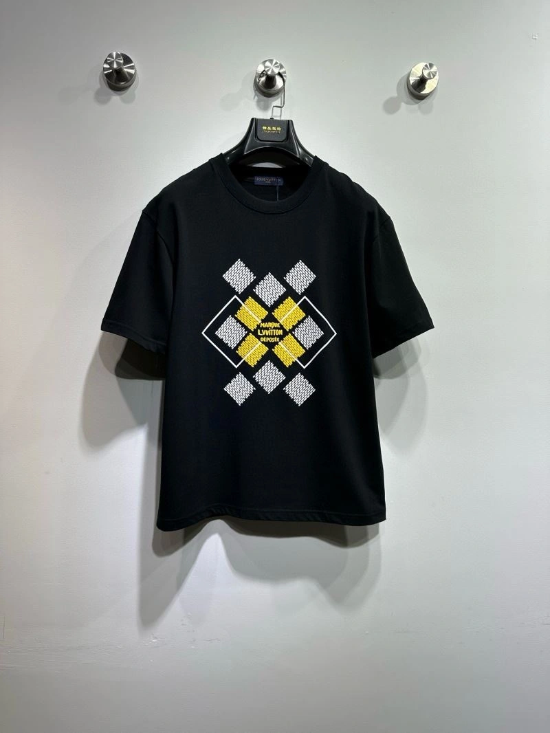 Louis Vuitton T-Shirts Neat 134196