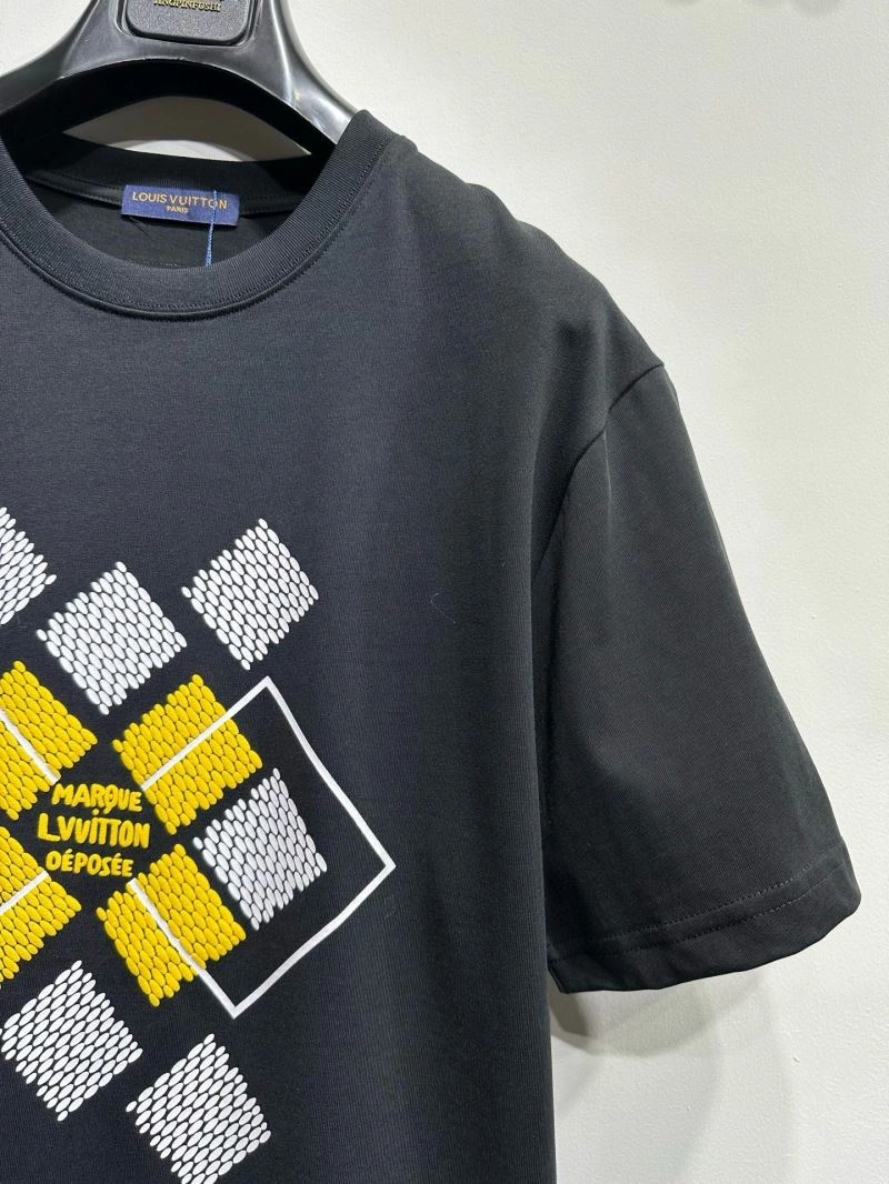 Louis Vuitton T-Shirts Neat 134196