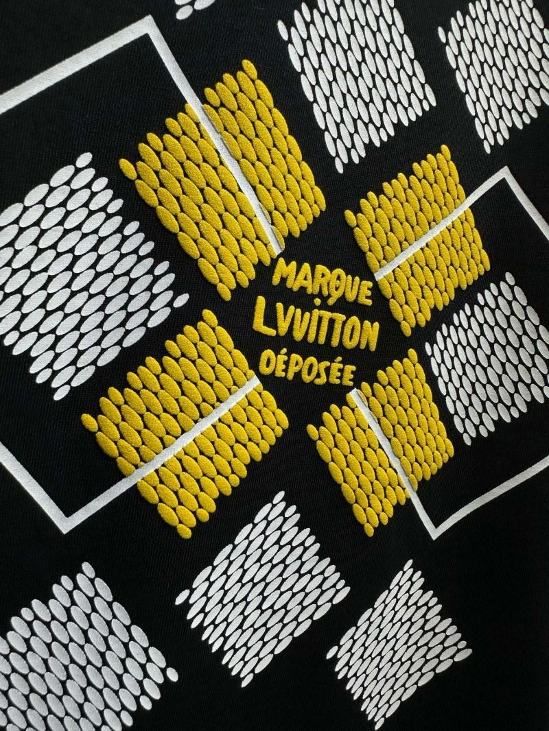 Louis Vuitton T-Shirts Neat 134196