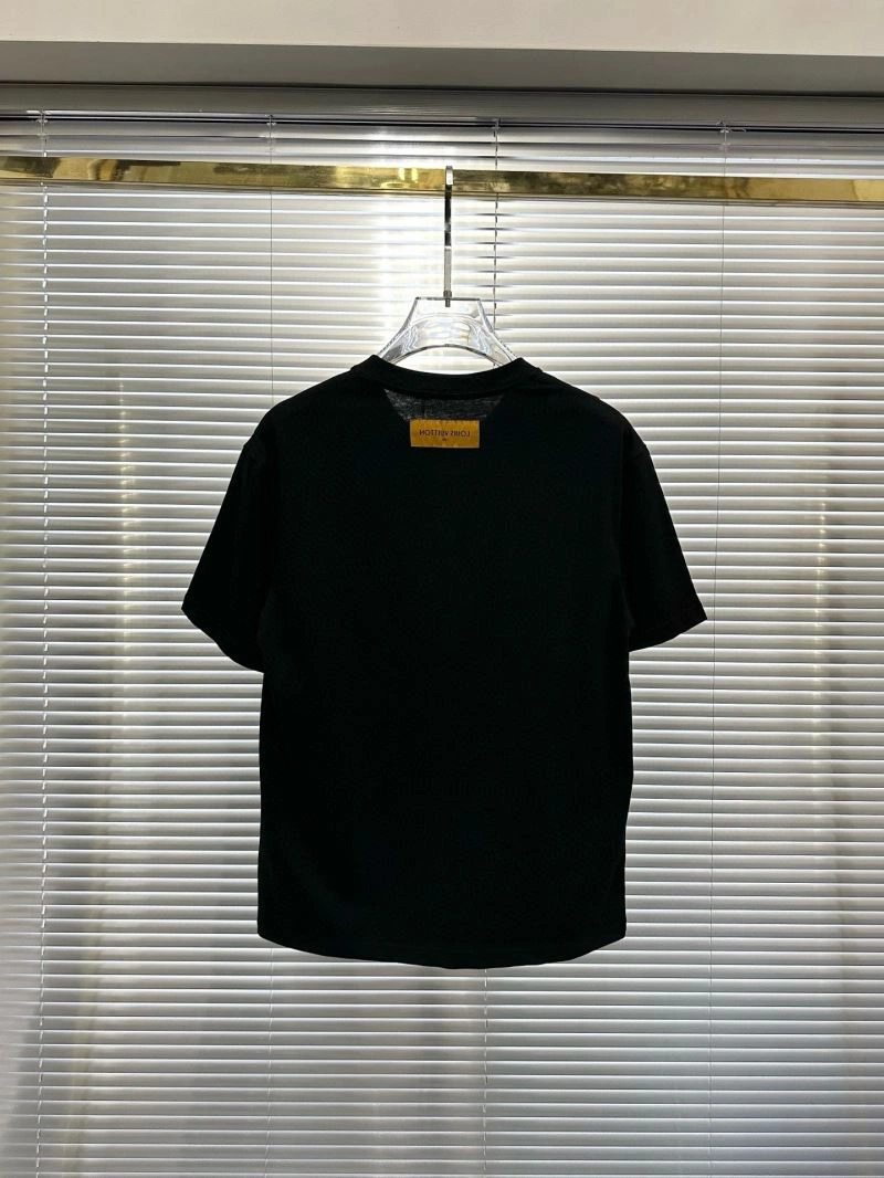 Tailored Louis Vuitton T-Shirts 134192