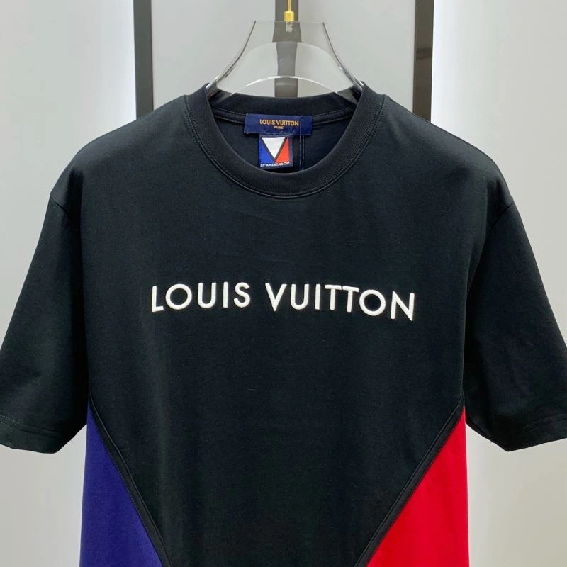 Vibrant Louis Vuitton T-Shirts 134200