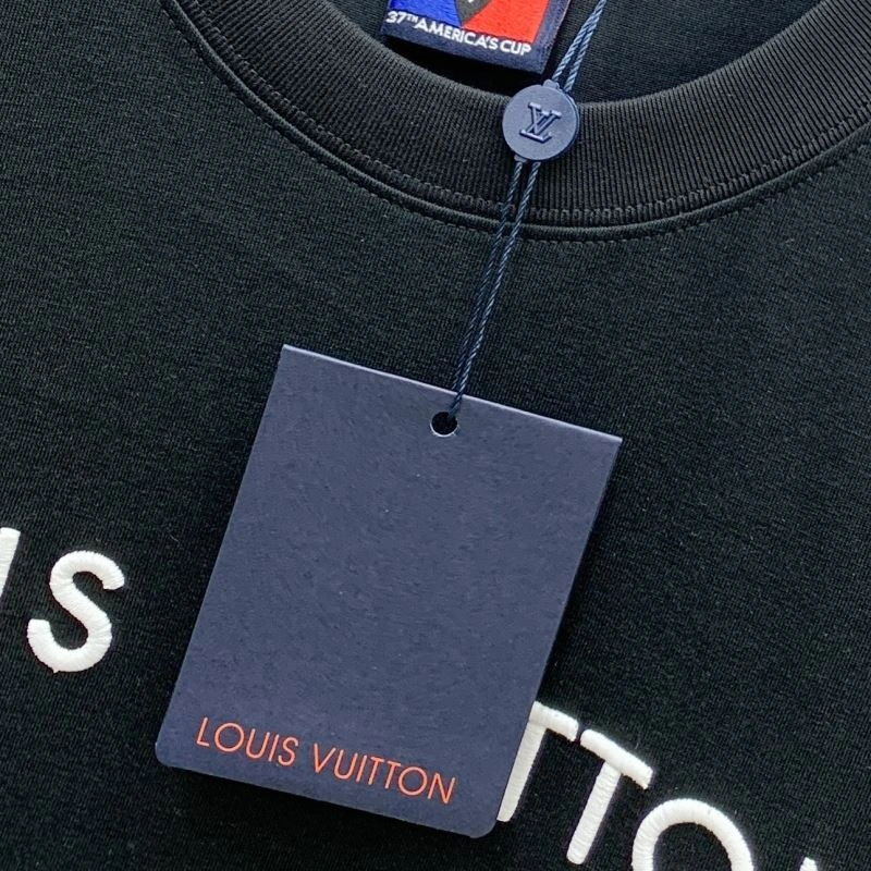 Vibrant Louis Vuitton T-Shirts 134200