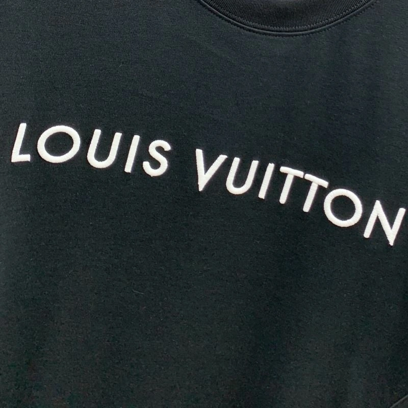 Vibrant Louis Vuitton T-Shirts 134200