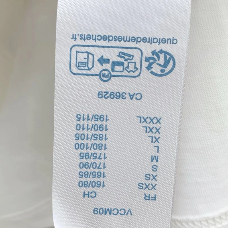 Versatile Louis Vuitton T-Shirts 134197