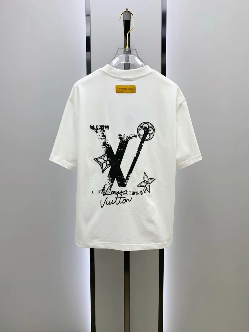 Versatile Louis Vuitton T-Shirts 134197