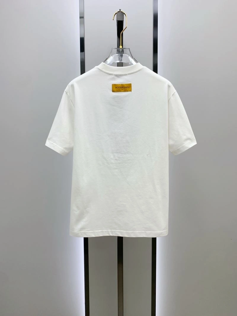 Sleek Louis Vuitton T-Shirts 134201