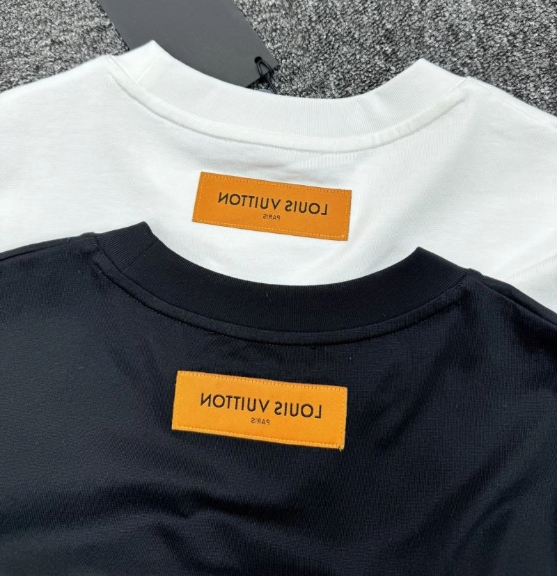Tailored Louis Vuitton T-Shirts 134183