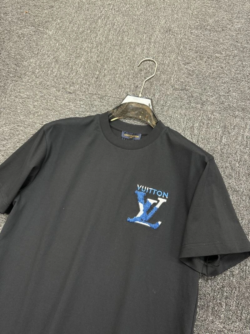 Tailored Louis Vuitton T-Shirts 134183