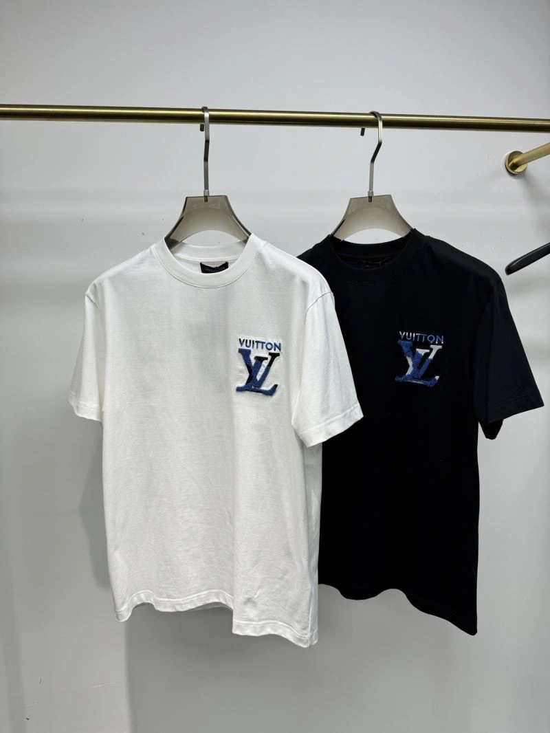 Louis Vuitton T-Shirts Seasonal 134179