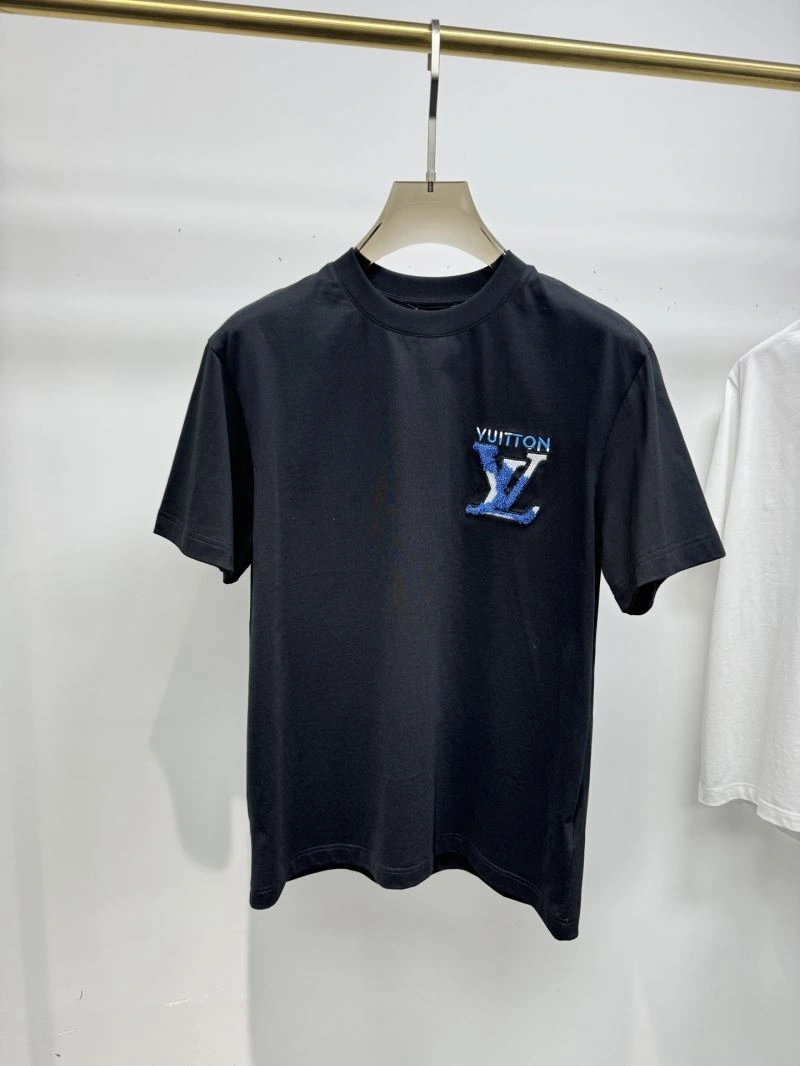 Louis Vuitton T-Shirts Seasonal 134179