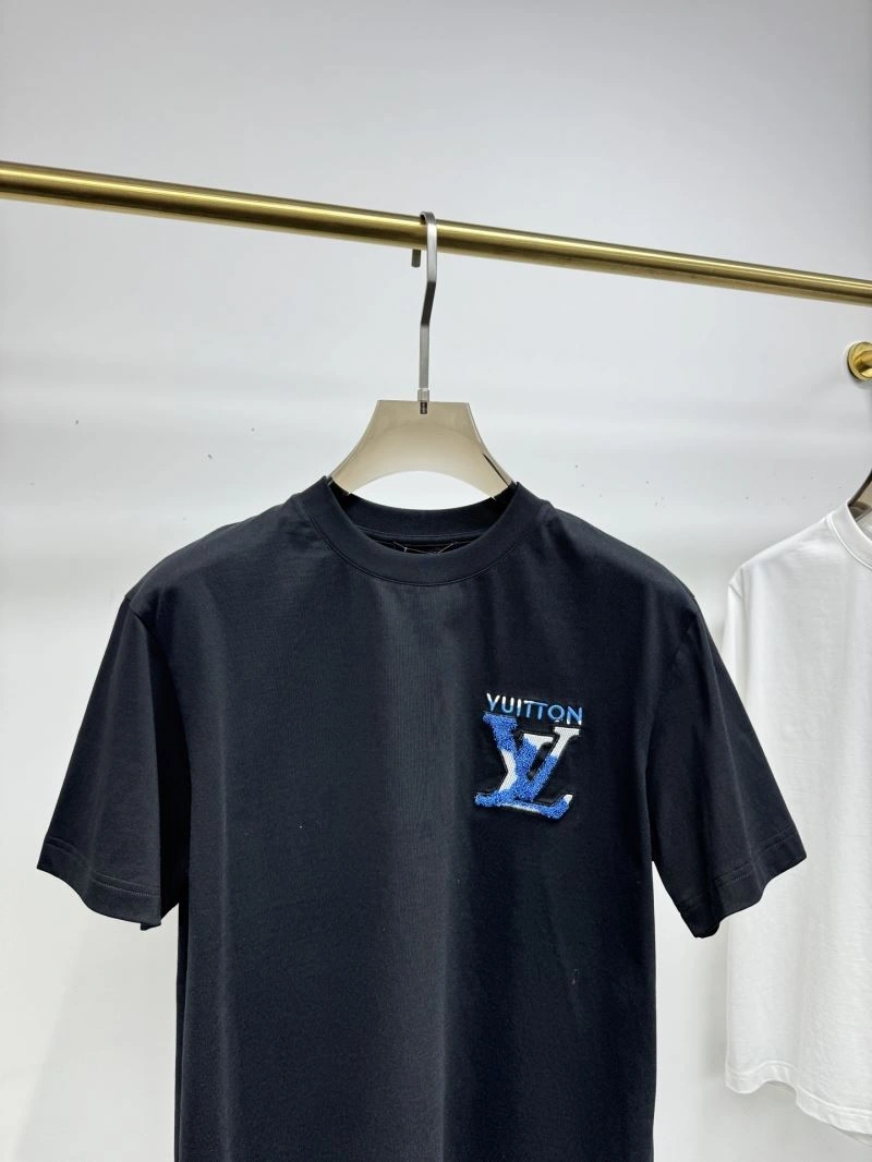 Louis Vuitton T-Shirts Seasonal 134179