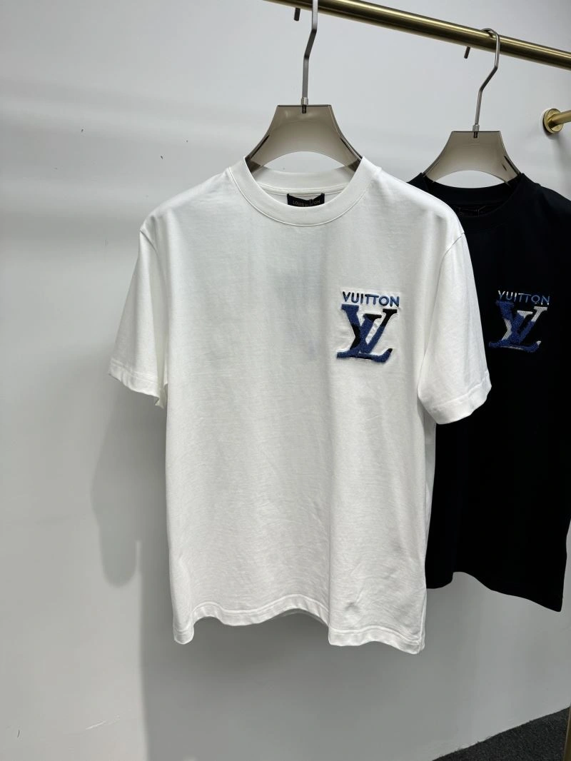 Louis Vuitton T-Shirts Seasonal 134179