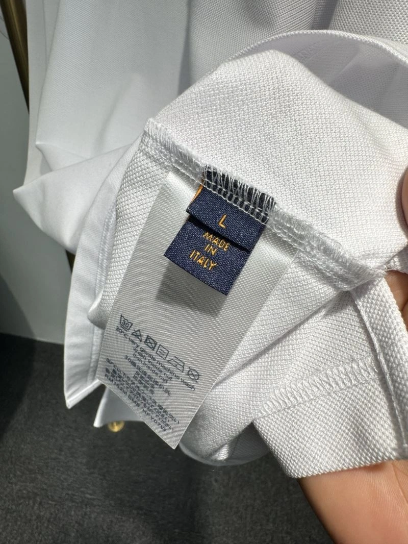 WeatherProof Louis Vuitton T-Shirts 134198