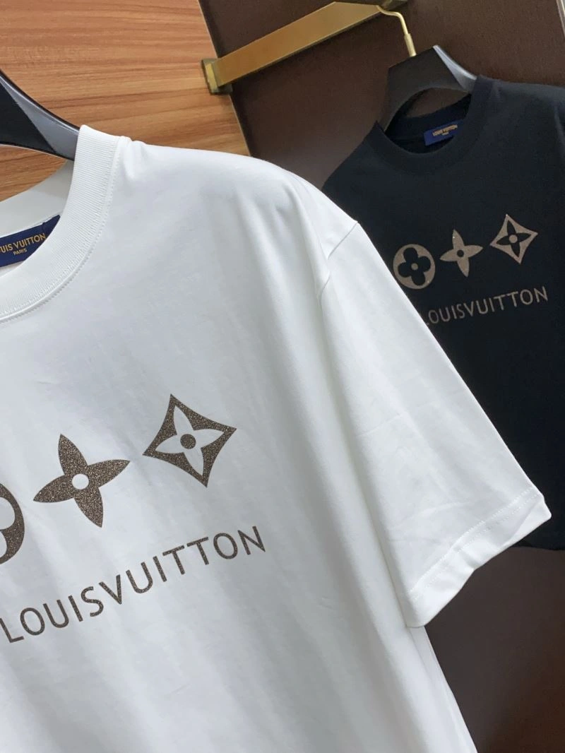 Sustainable Louis Vuitton T-Shirts 134169