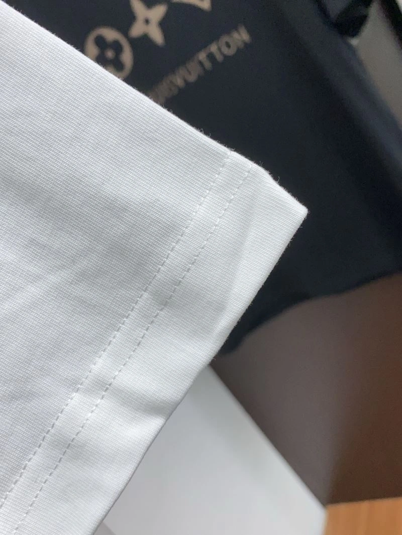 Sustainable Louis Vuitton T-Shirts 134169