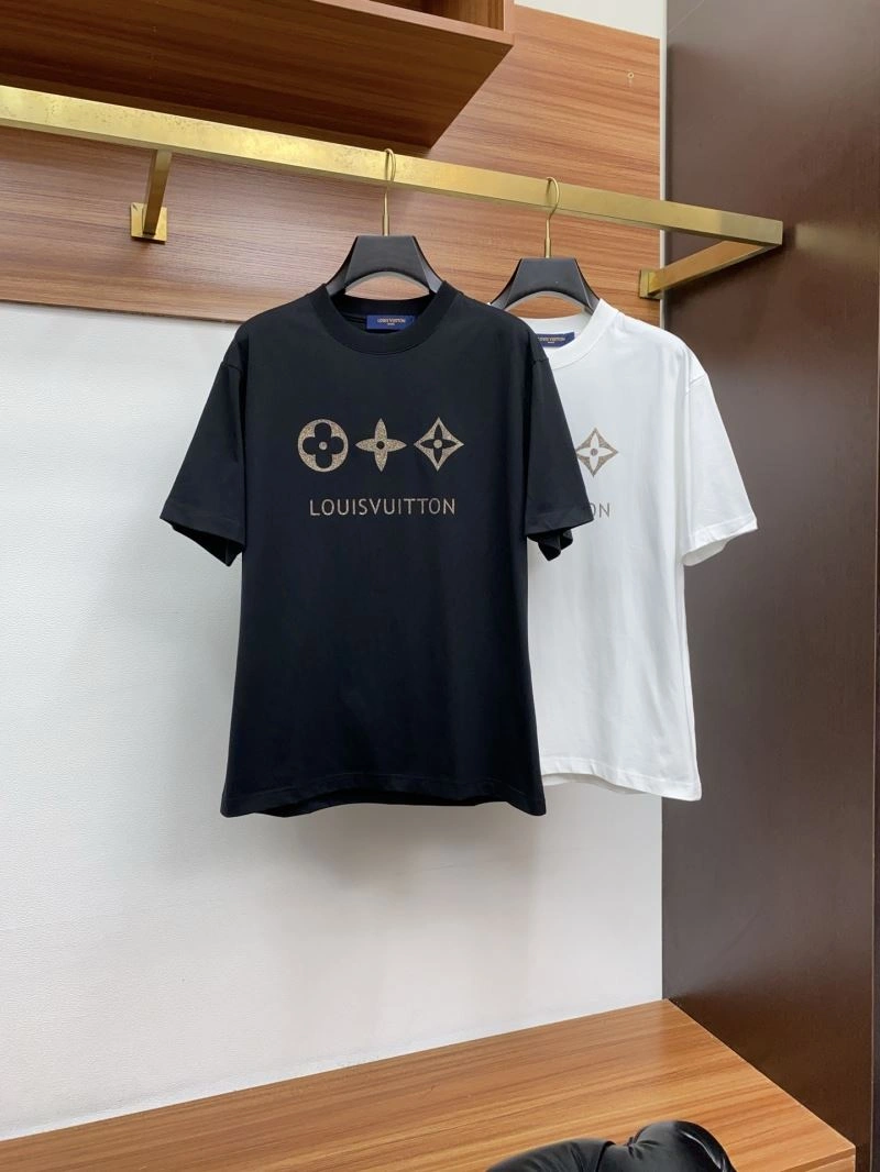 Sustainable Louis Vuitton T-Shirts 134169