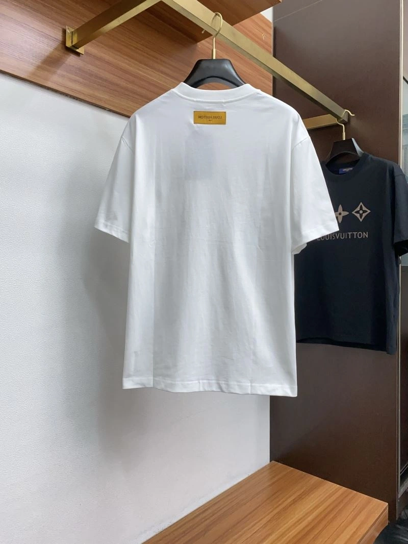 Sustainable Louis Vuitton T-Shirts 134169