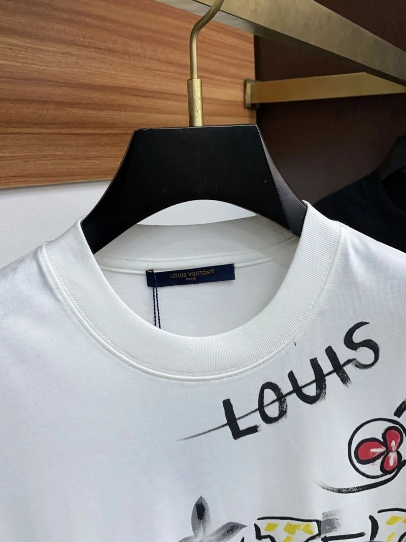 Louis Vuitton T-Shirts Durable 134189