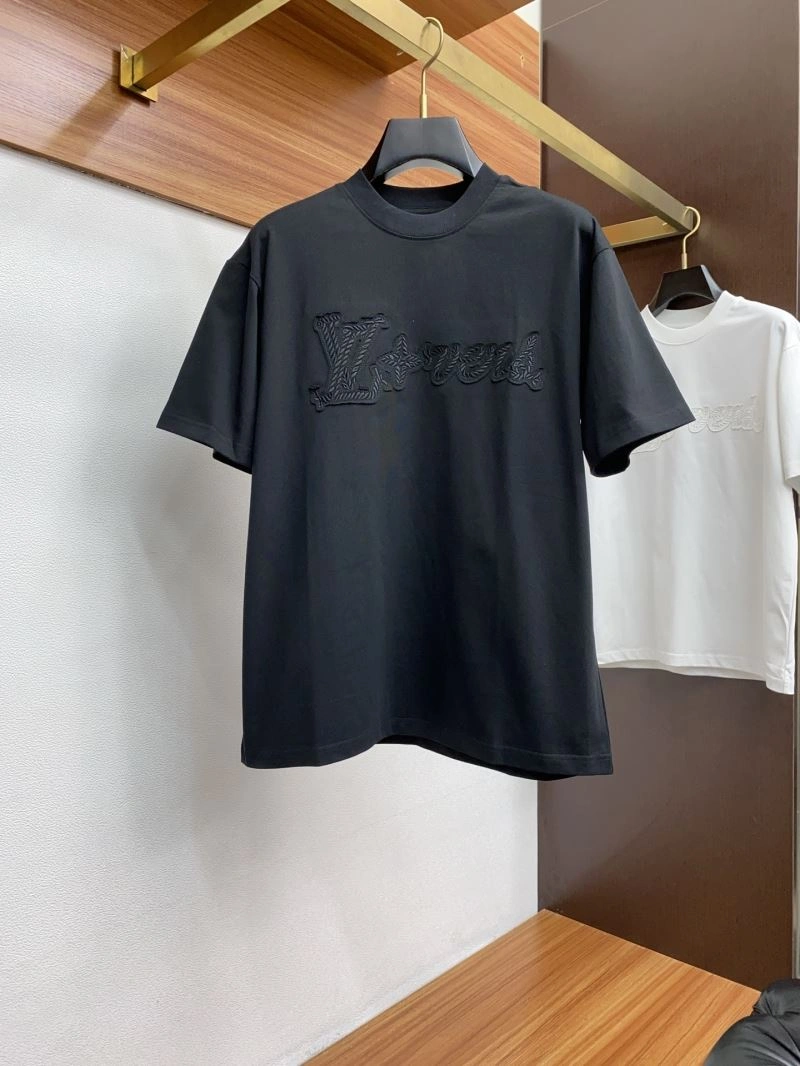 Louis Vuitton T-Shirts Neat 134186