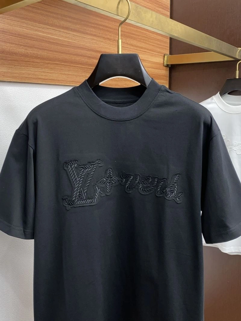 Louis Vuitton T-Shirts Neat 134186