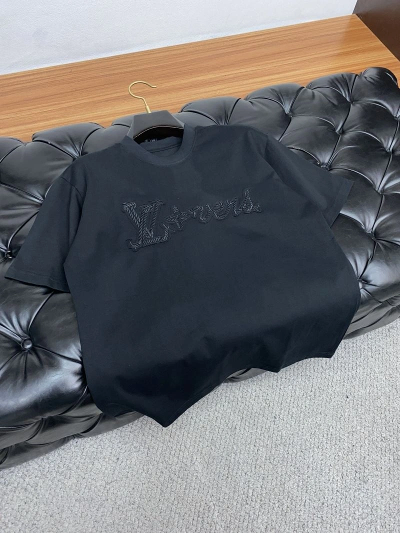 Louis Vuitton T-Shirts Neat 134186