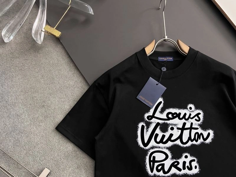 Louis Vuitton T-Shirts Trendsetting 134173