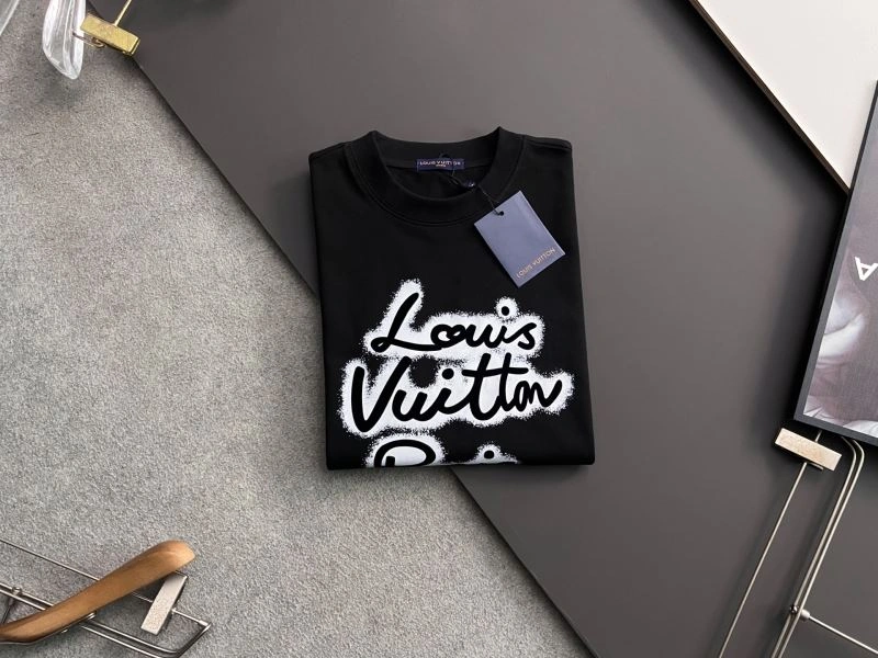 Louis Vuitton T-Shirts Trendsetting 134173