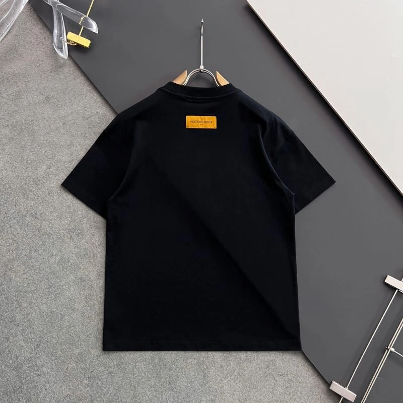 Louis Vuitton T-Shirts Trendsetting 134173