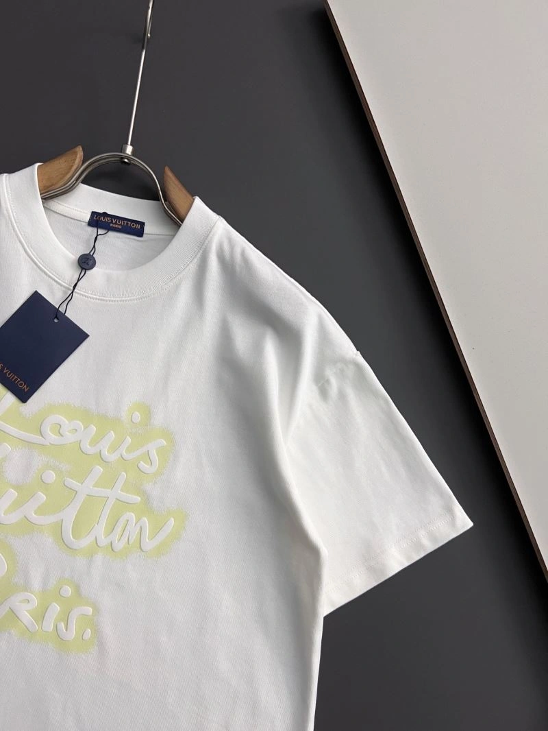 Sustainable Louis Vuitton T-Shirts 134174
