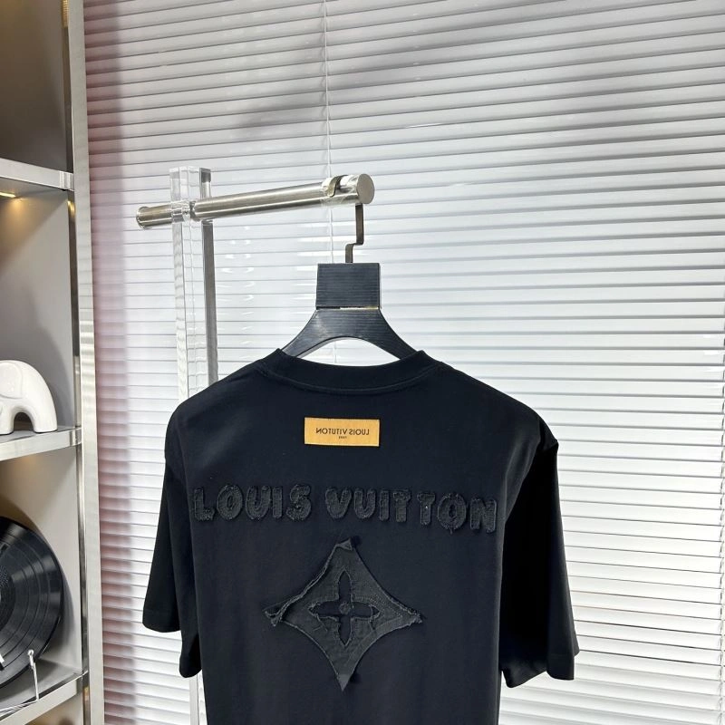 Chic Louis Vuitton T-Shirts 134182