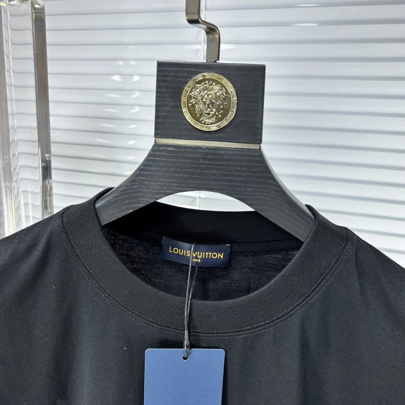 Louis Vuitton T-Shirts MultiPurpose 134166