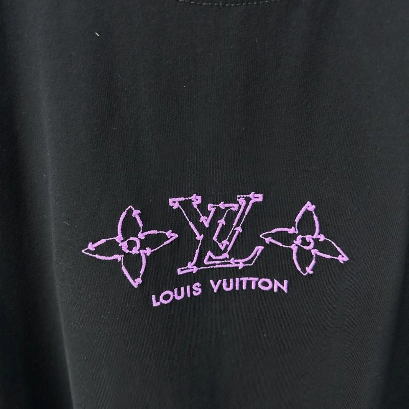 Louis Vuitton T-Shirts MultiPurpose 134166