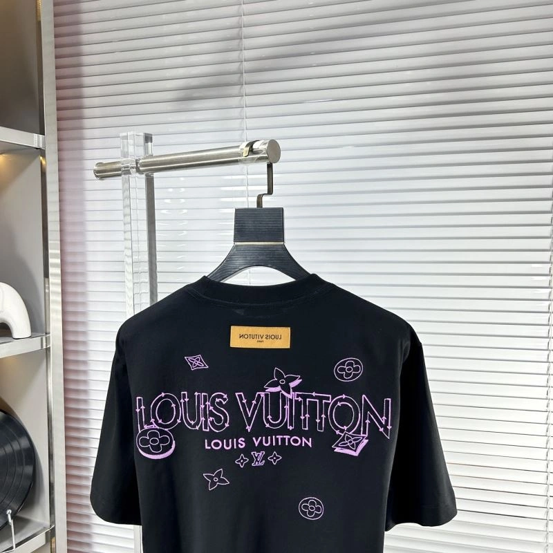 Louis Vuitton T-Shirts MultiPurpose 134166