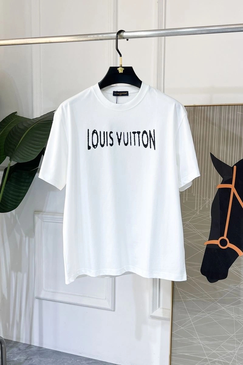 Louis Vuitton T-Shirts Casual 134161