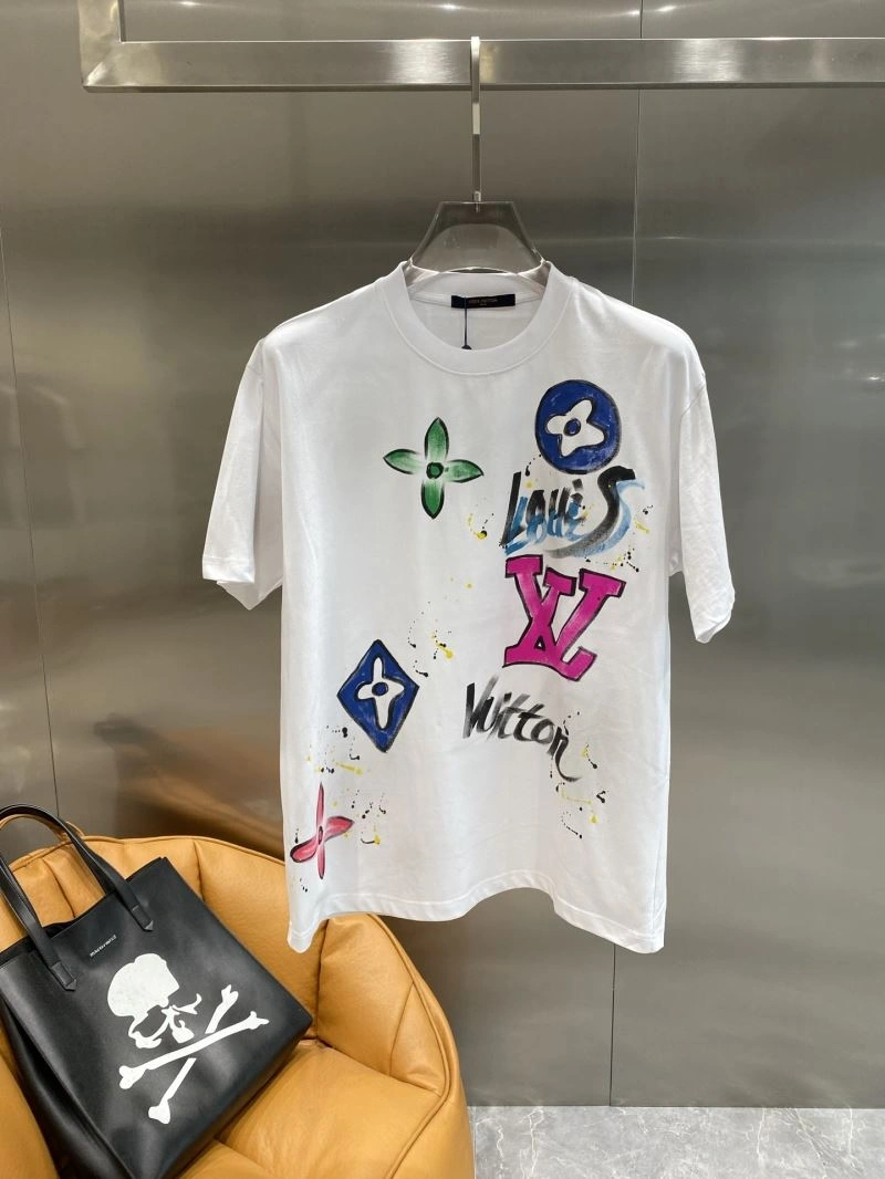 Tailored Louis Vuitton T-Shirts 134130