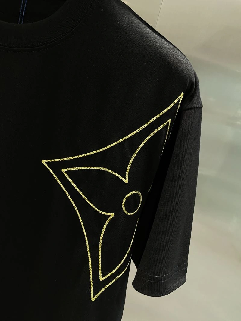 Louis Vuitton T-Shirts Durable 134157