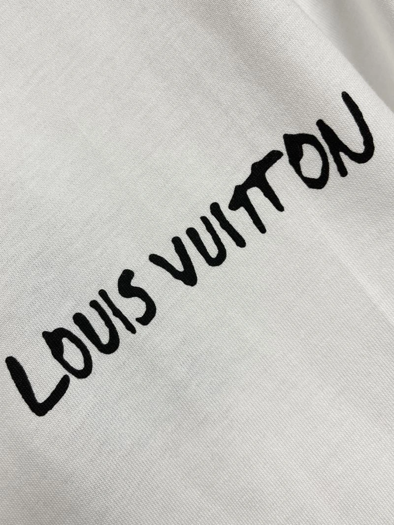 Elegant Louis Vuitton T-Shirts 134141
