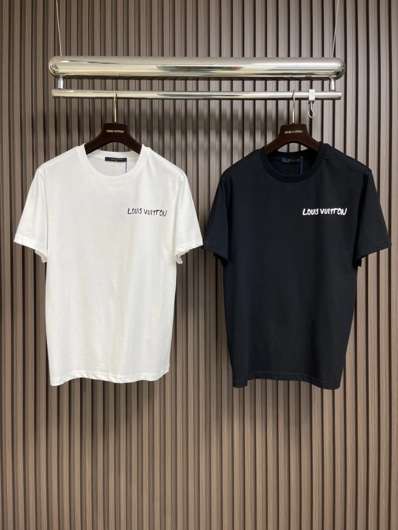 Classic Louis Vuitton T-Shirts 134156