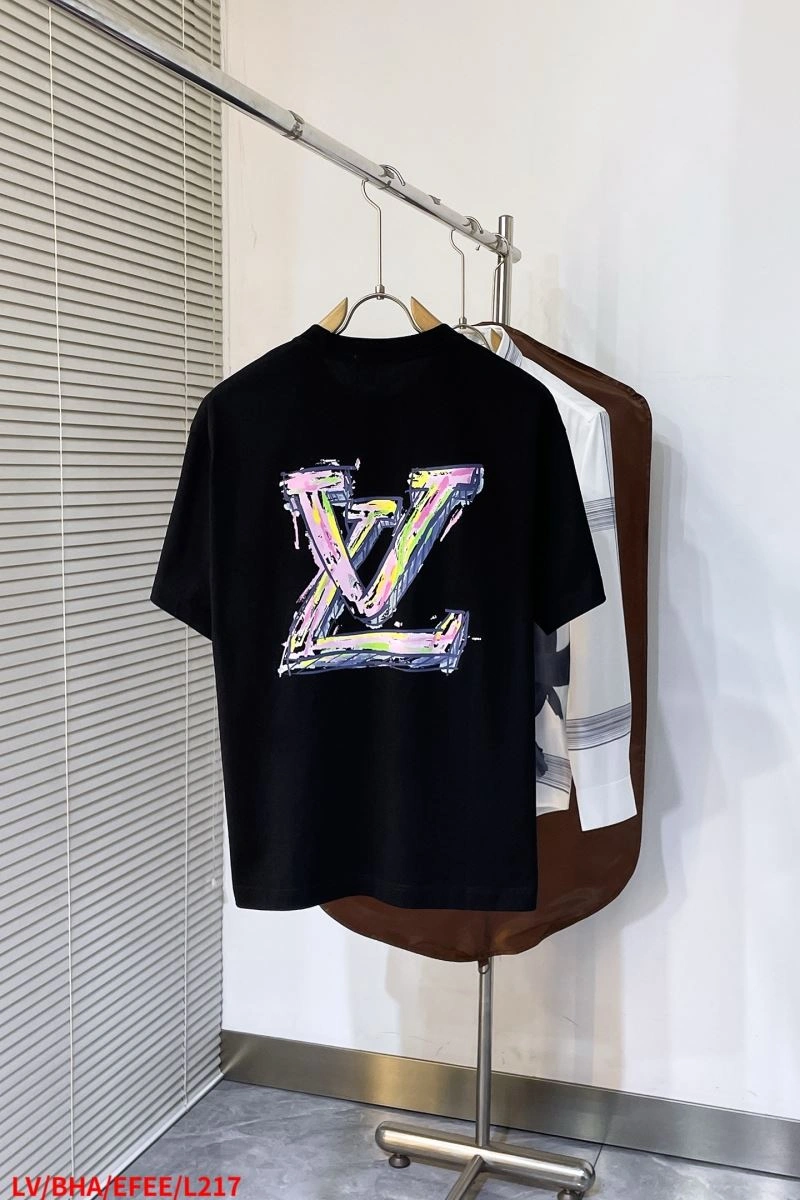Louis Vuitton T-Shirts AllSeason 134133