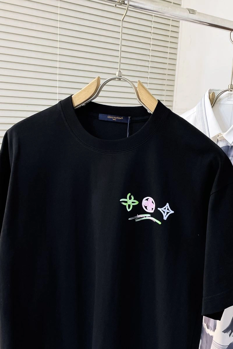 Louis Vuitton T-Shirts AllSeason 134133