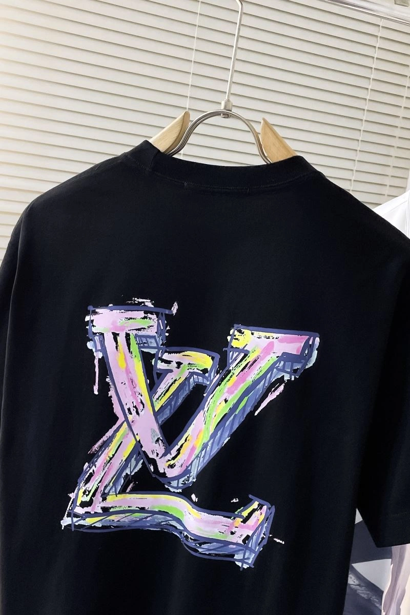 Louis Vuitton T-Shirts AllSeason 134133