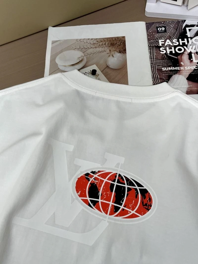 Louis Vuitton T-Shirts Lightweight 134155