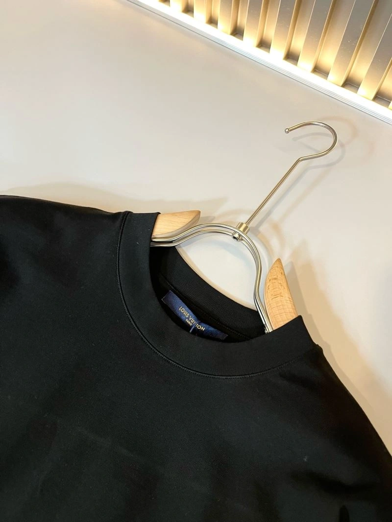 Louis Vuitton T-Shirts Functional 134135