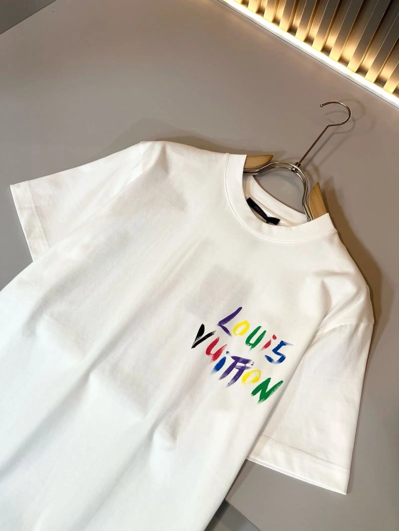 Louis Vuitton T-Shirts Resilient 134151