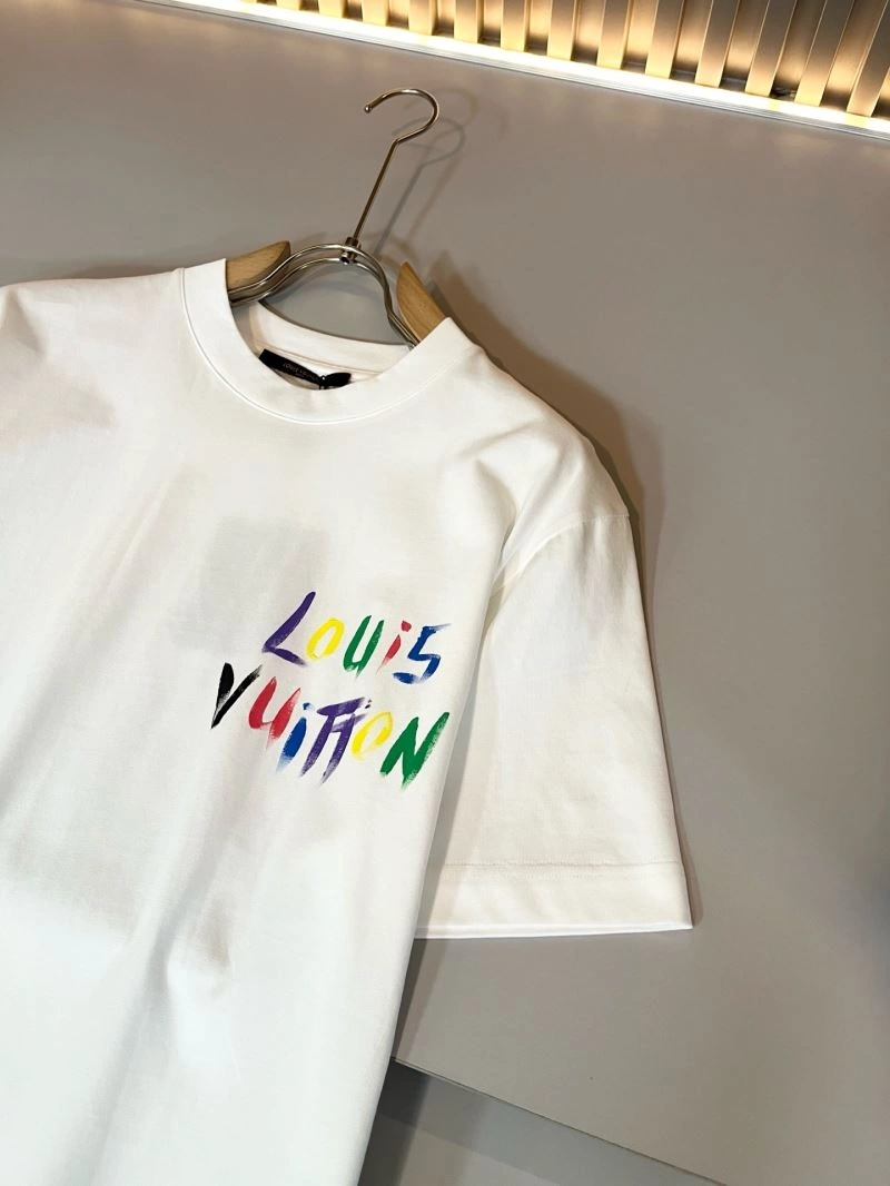 Louis Vuitton T-Shirts Resilient 134151